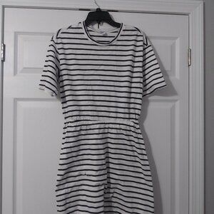 Old Navy White Cotton dress with black stripe Sz M